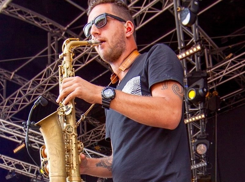 Saxofonist Ben | Artiest huren bij Swinging.nl