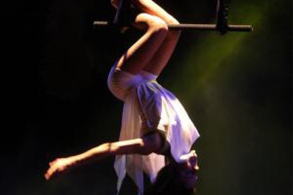 Trapeze act | Artiest huren bij Swinging.nl