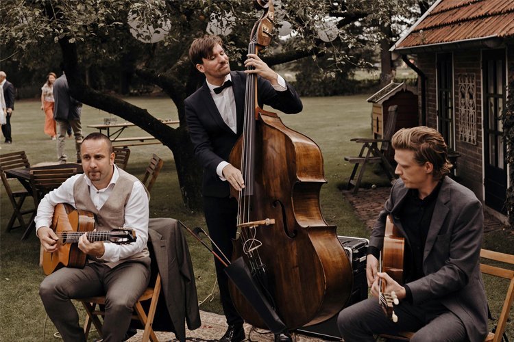 The Gypsy Jazz Trio | Artiest huren bij Swinging.nl