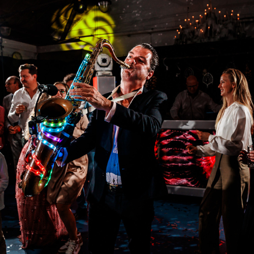 De Sax Man | Artiest huren bij Swinging.nl