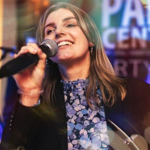 Party Central met DJ | Artiest huren bij Swinging.nl