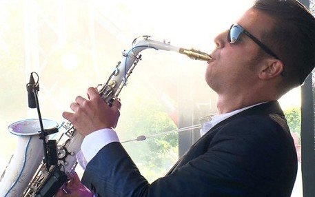 Saxofonist Boris | Artiest huren bij Swinging.nl