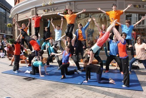 Circus Workshop | Artiest huren bij Swinging.nl