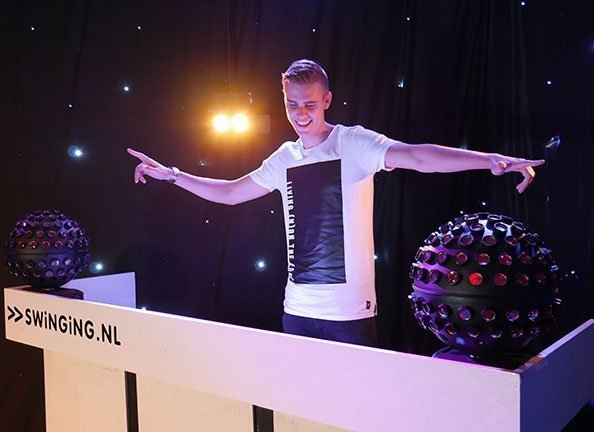 DJ Zwolle: DJ Barry DJ Zwolle: DJ Barry
