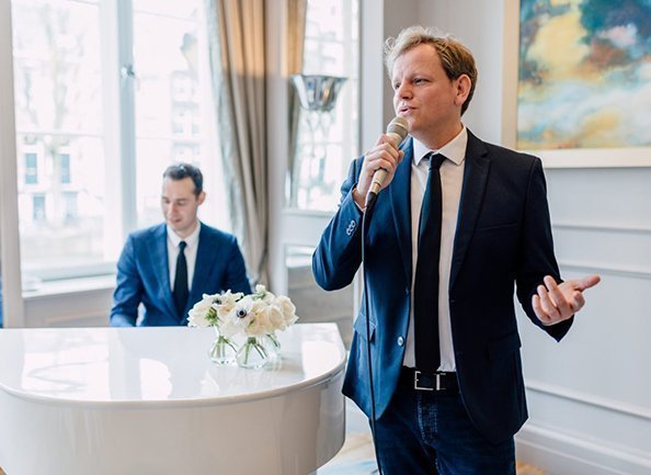 Ceremonie zanger boeken | Swinging.nl