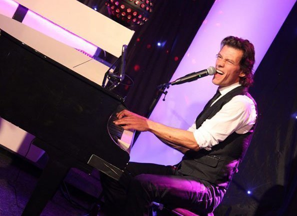 Piano Act Bruiloft Swinging piano show | Swinging.nl Piano Act Bruiloft Swinging piano show | Swinging.nl