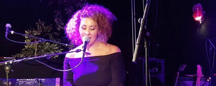 Nieuw: Amber Gomaa bij Swinging.nl