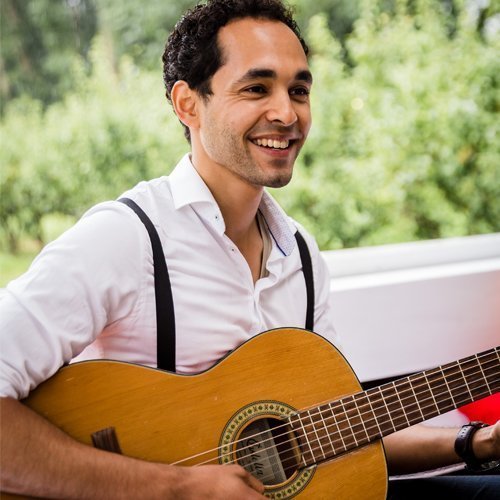 Zanger Khalil boeken op | Swinging.nl