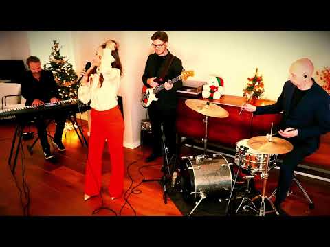 Sounds like Christmas -  The Christmas Song | Artiestenbureau Swinging.nl