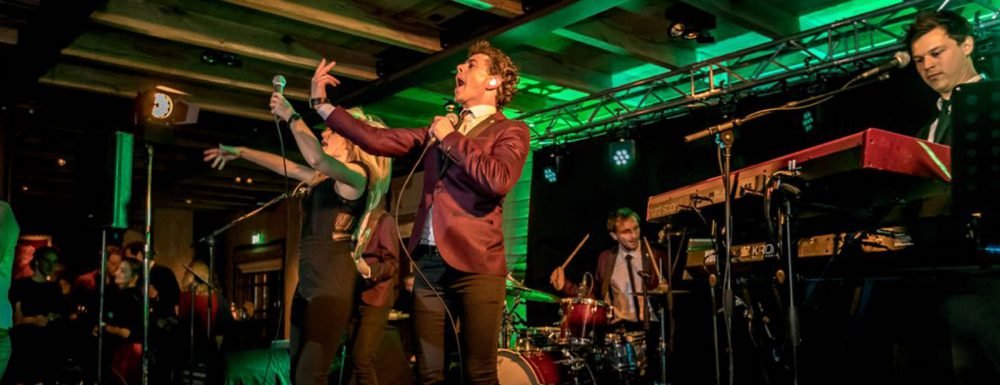 De Top 5 coverbands van 2023 | Swinging.nl