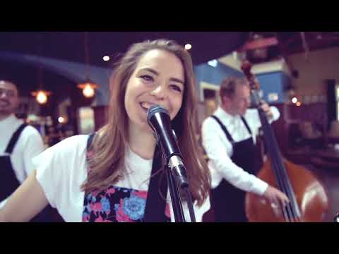 All about the bass - Happy Tunes boeken | Swinging.nl