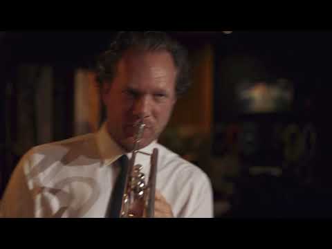 Footprints - Seven Nation Army | Swinging.nl Footprints - Seven Nation Army | Swinging.nl